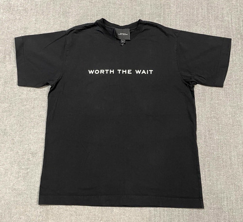 Marc Jacobs RARE Runway T-Shirt Size Medium Black Worth The Wait Logo Tee