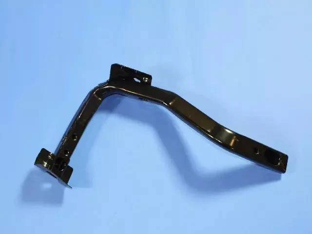 Refuerzo guardabarros izquierdo Mopar genuino 5183757AD Foto 2 de 4