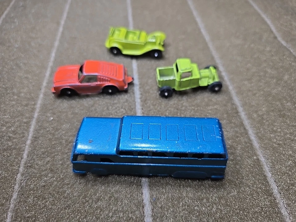Lote de 4 camionetas diecast vintage TootsieToy verde años 30 EE. UU. Foto 4 de 4