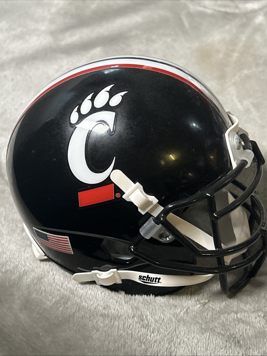 cincinnati bearcats mini football helmet Riddell Bengals 2024 Salute to Service Speed The Riddell Speed Mini Helmets are an easy and affordable way to join the collectors club and they make a perfect gift that everyone loves without breaking the bank NCAA - CINCINNATI BEARCATS| Retail