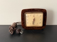 Vintage General Electric Model 3H180 - Art Deco Catalin Bakelite Electric Clock