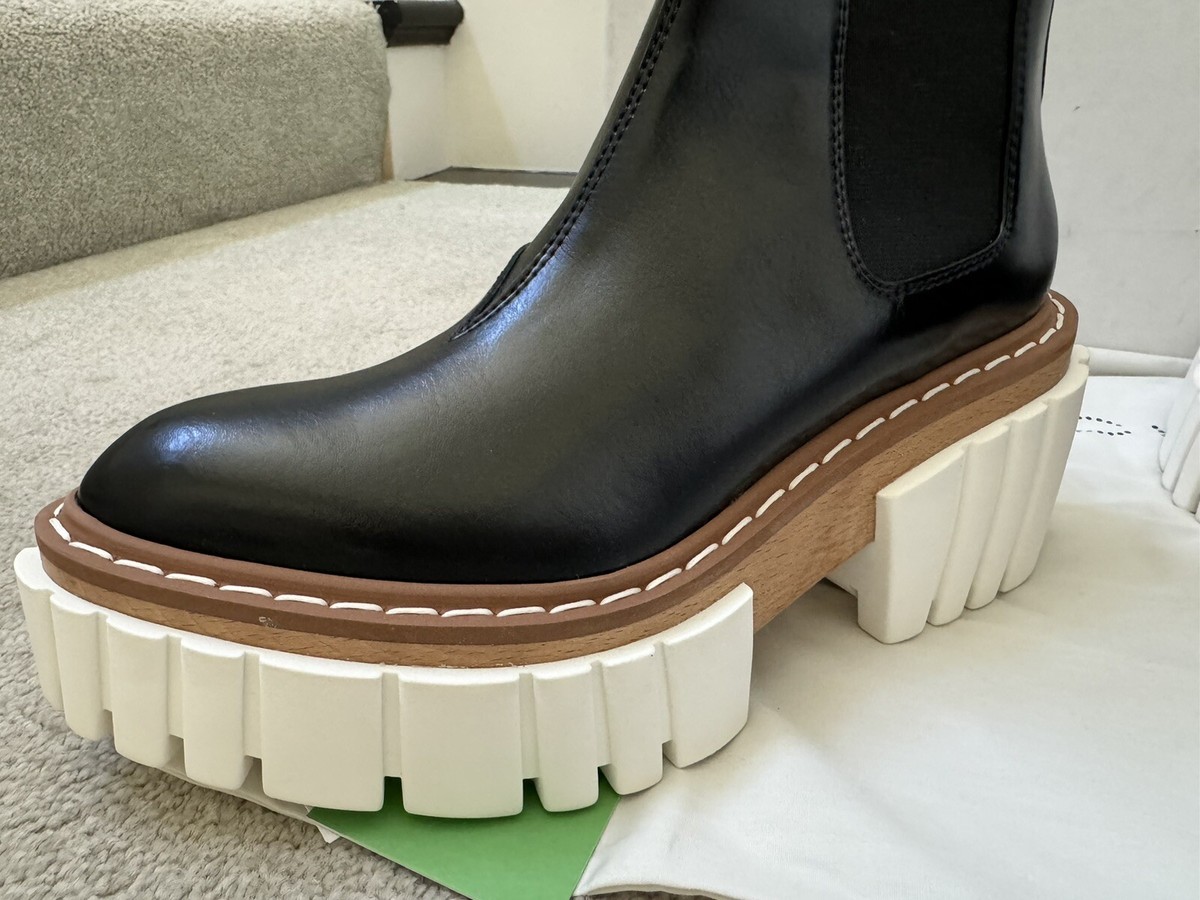 NEW In Box Stella McCartney Emilie Platform Chelsea Boots NEW In Box Stella McCartney Emilie Platform Chelsea Boots
