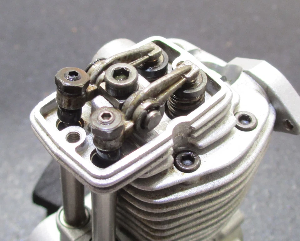 O.S. FS-30S 4.89cc 4-stroke glow engine for R/C airplane with muffler, used f/s - Image 3 of 4