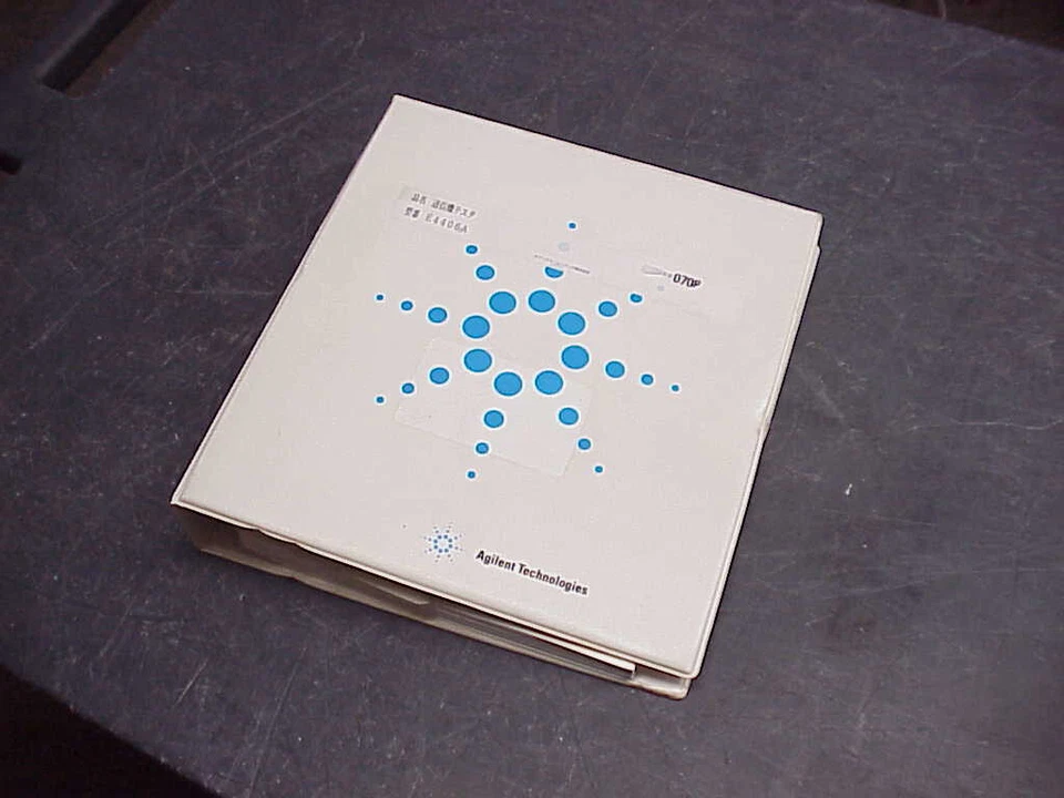 Agilent E4406A VSA SERIES USER GUIDE FOR TRANSMITTER TESTER MANUAL - Image 3 of 4