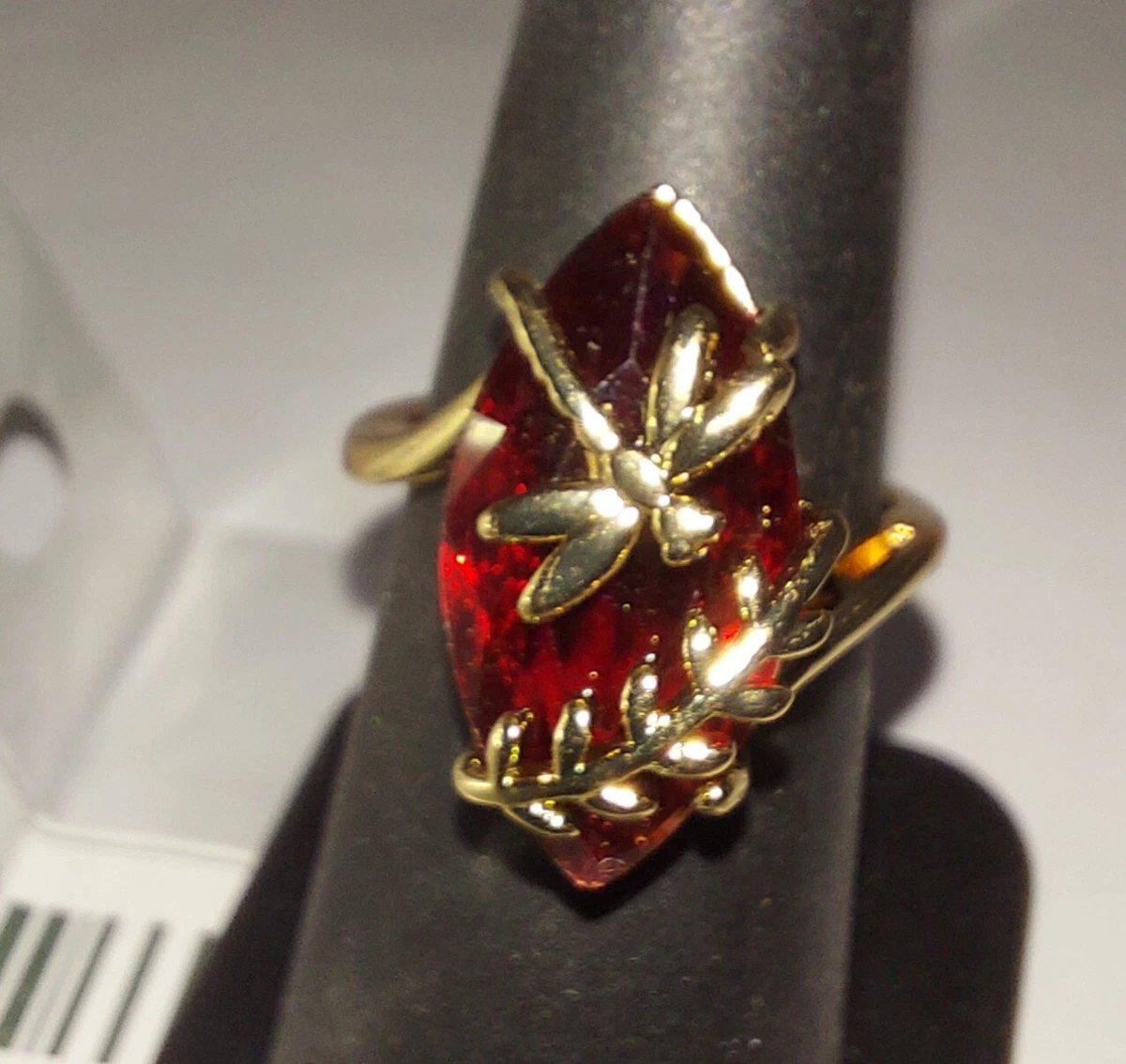 Red stone costume ring deals
