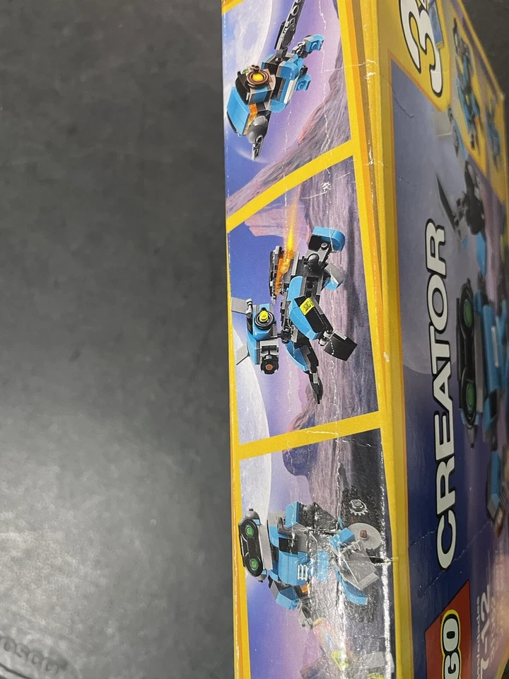 LEGO Creator 3-in-1 Robo Explorer 31062 * Damaged Box * Sealed * 205 pc * - Image 4 of 4