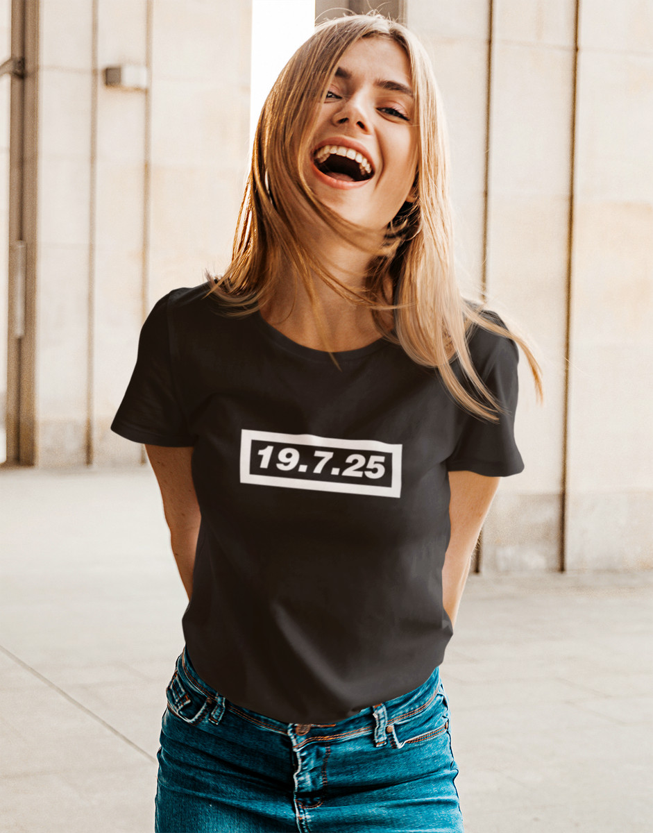 Oasis Tシャツ Live’25 Manchester (正規品) Oasis Tシャツ Live'25 Manchester (公式) - メルカリ