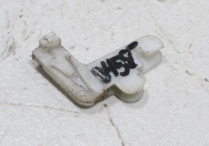 VW Passat 35i Variant Bj 1991 Umlenkung Gestänge Tür hinten RECHTS #84587-F144