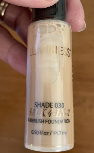 NEW Sealed LUMINESS Silk 4-in-1 Airbrush Foundation - Shade 030 Size .50 fl oz - Picture 2 of 2