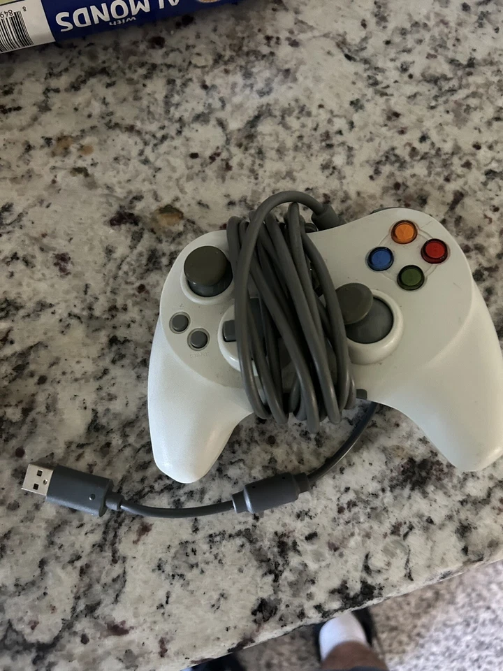 Joytech Neo White Wired Controller For Xbox 360 And PC - Image 4 of 4