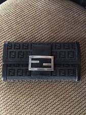 Authentic FENDI P.FOGLIO PATTINA ZUCCH /TORO/NEGRO Wallet Purse8M0021