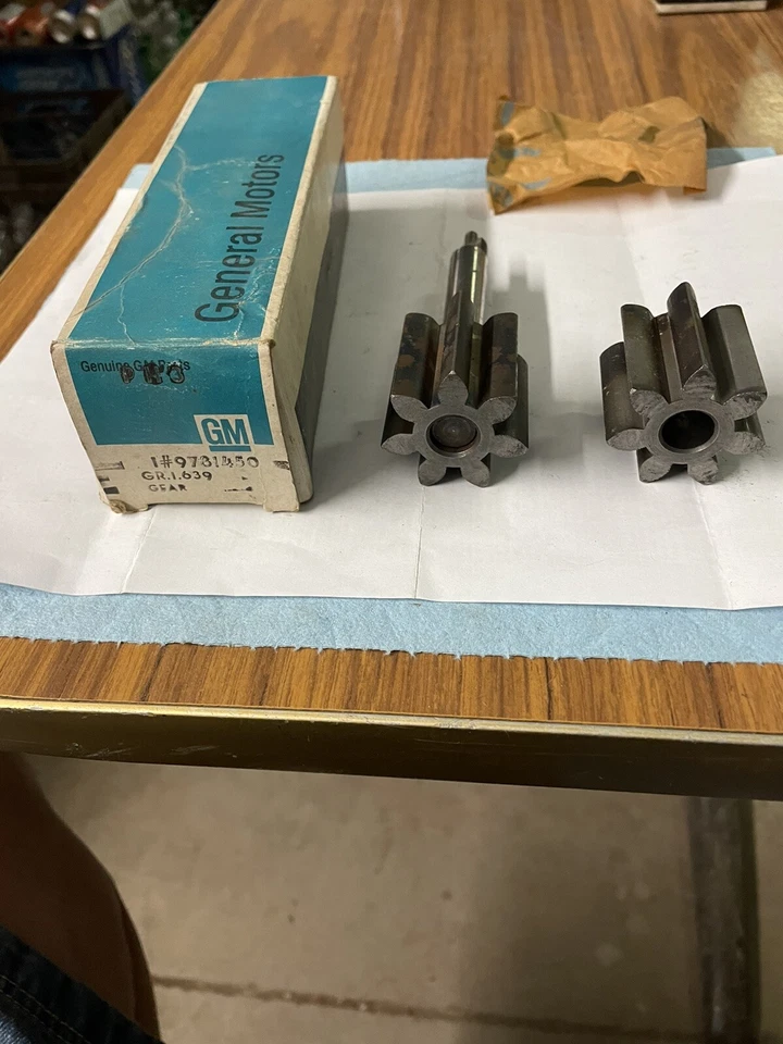 NOS 1967-1976 Olds Pontiac GTO GP Firebird bomba de aceite engranaje de transmisión y eje 9781450 Foto 2 de 4