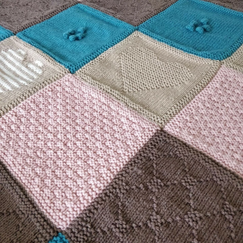 Gestrickte Patchwork Tagesdecke Decke Handgestrickt, 220 x220 cm. Neu unbenutzt. - Bild 2 von 3