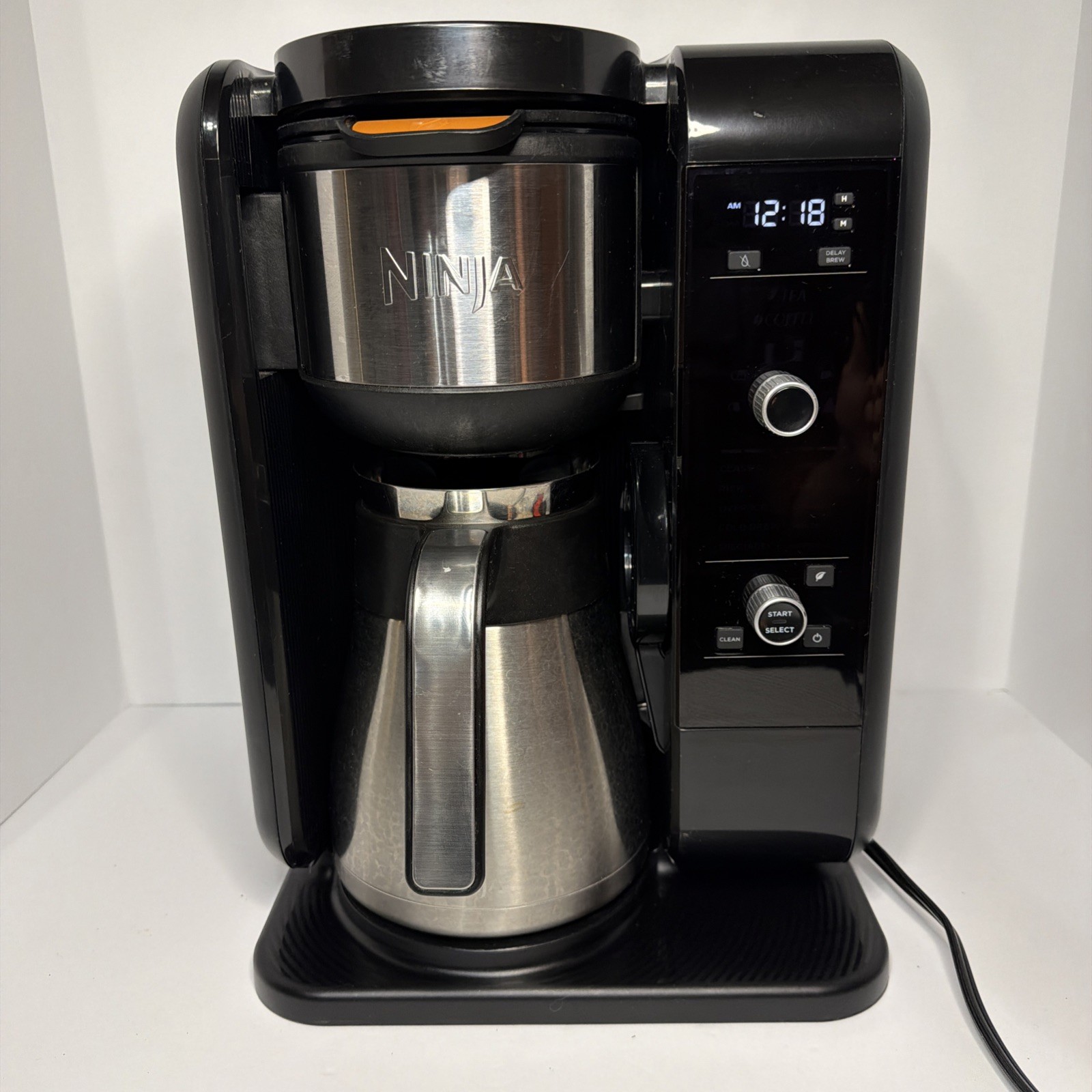 Ninja CP307 Hot and Cold Brewed System With Thermal Carafe Coffee Maker