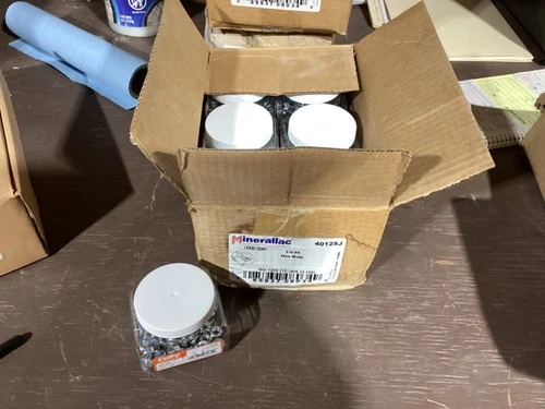 Minerallac Company Cully 1/4 - 20 Hex Nuts Case of 1200 (12 Jars of 100) PN40125