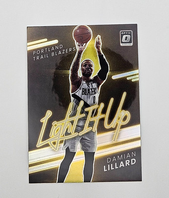 2021-22 Panini Donruss Optic Light It Up #7 Damian Lillard - Holo Prizm