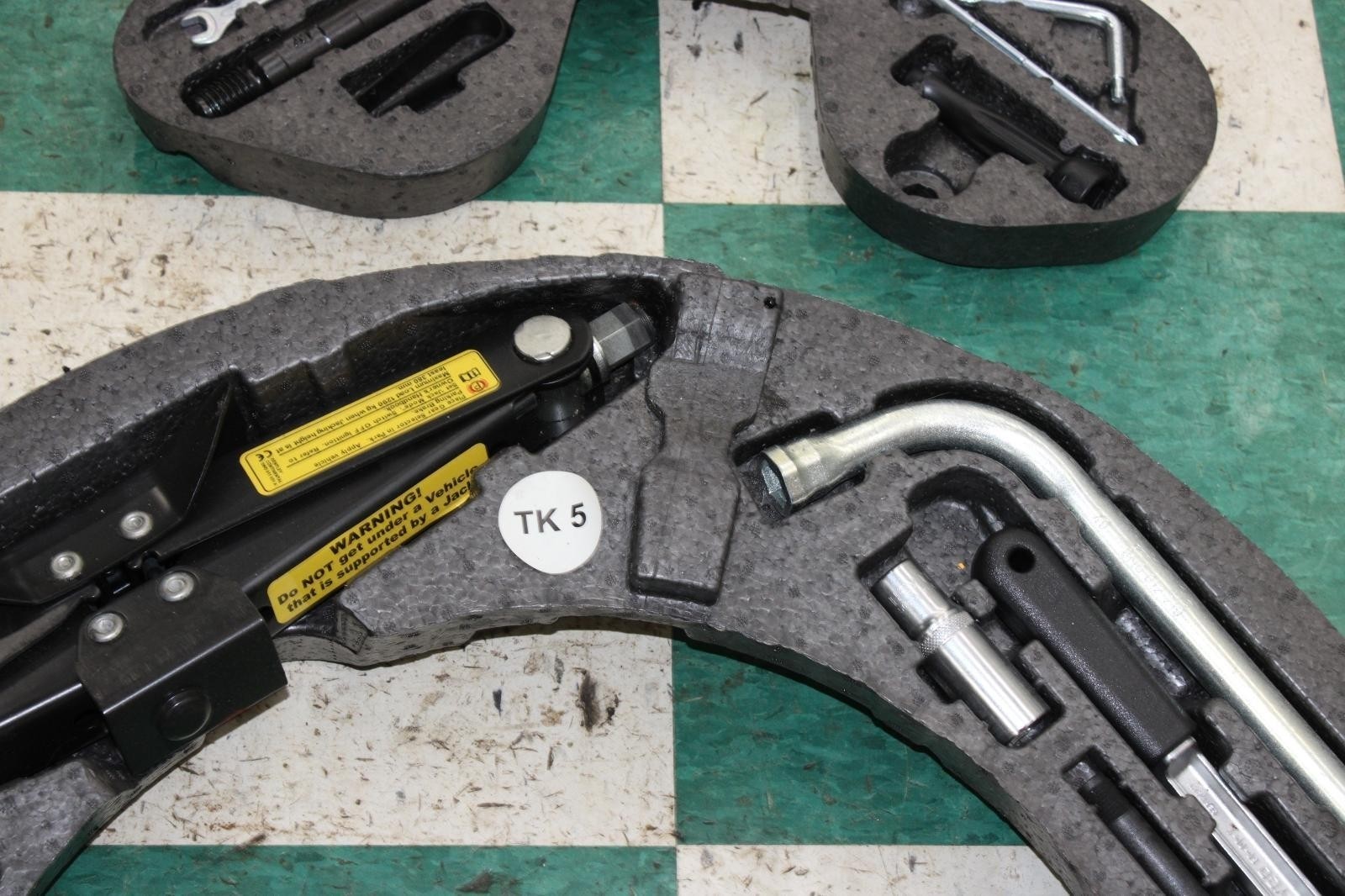 14-19 Flying Spur Emergency Replacement Jack Toolkit Tool Kit Set OEM Factory OE
