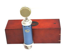 Blue Microphones Bluebird SL Studio Condenser Microphone Blue