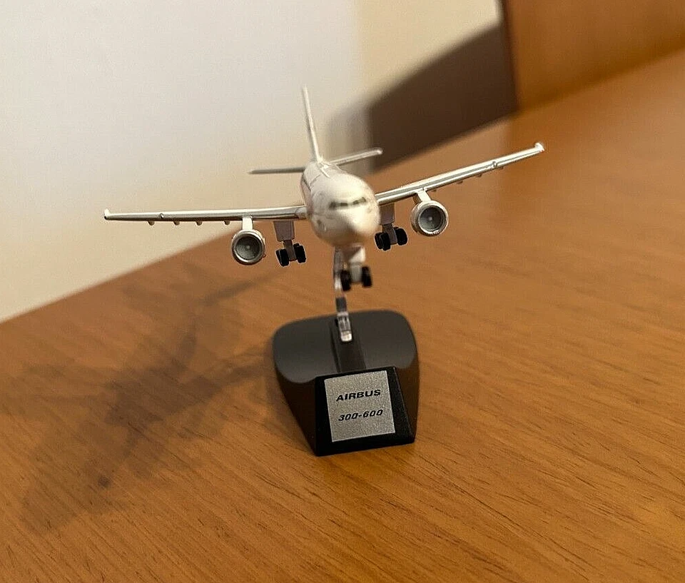Aereo di linea Airbus  300-600 - THAI - Fabbri - 1/460 - Immagine 2 di 3