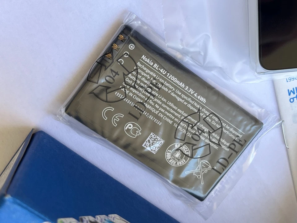 New Nokia 500 DS Dual SIM White Unused Boxed Rare Vintage Mobile Phone GSM - Image 4 of 4