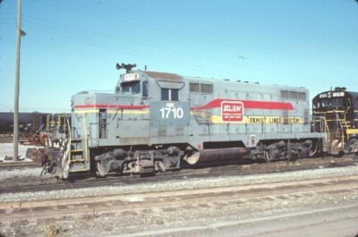 CSX 1710 GP-7r (SCL) --- Original Slide T5-7