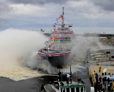 Pre-Commissioning Unit (PCU) Fort Worth LCS-3 Marinette, WI Dec 4 2010 - 8 x 10''