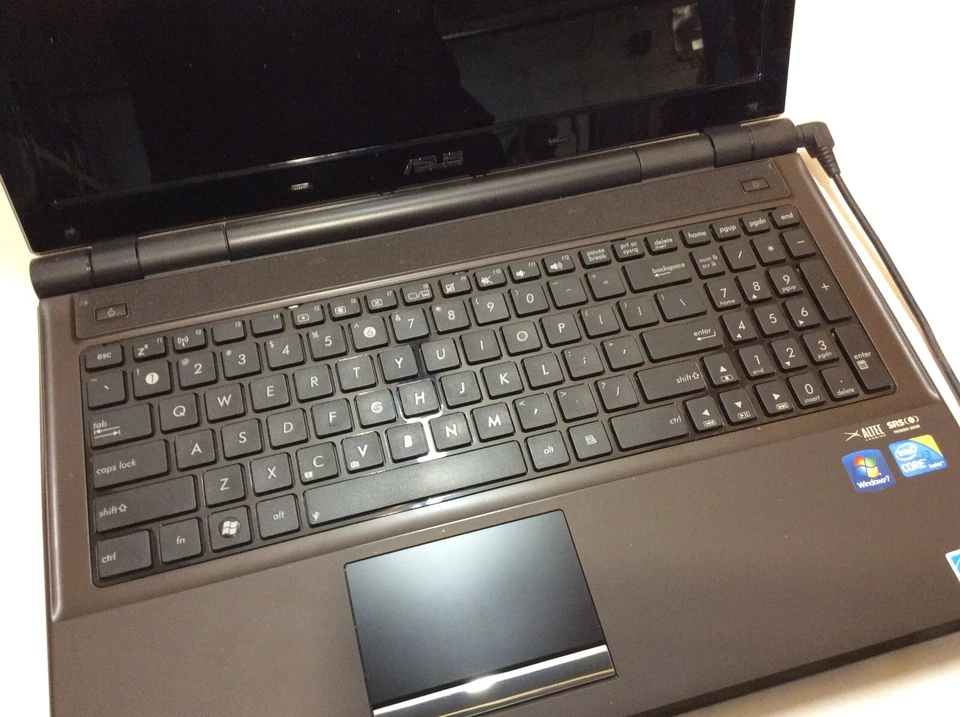 ASUS U50F Laptop 15" Intel Core i3 1st Gen WON'T BOOT -PP - Image 2 of 4