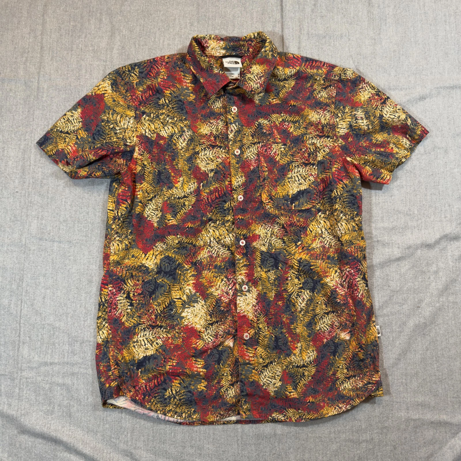 The North Face Shirt Mens Medium Red Yellow Blue Leaf Print Button Up Cotton