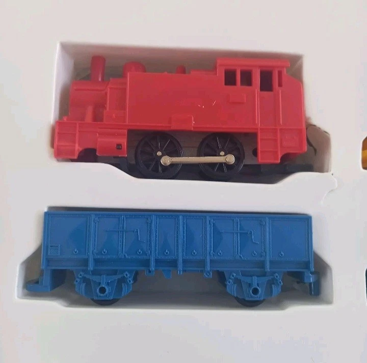Vintage Hornby Junior Model Railway Clockwork Set Boxed Shell Tanker & Trailers - Image 2 of 4