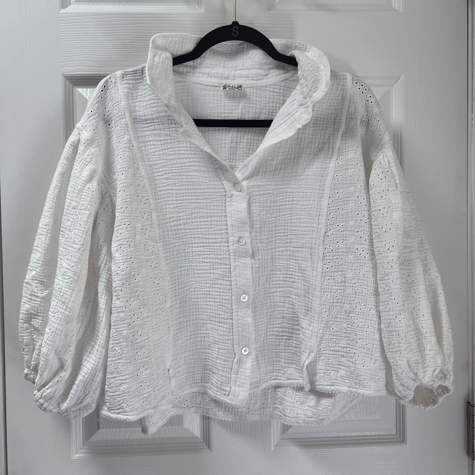 Free People Intimately White Eyelet Gauze Boho Peasant Blouse Crop Top Size M