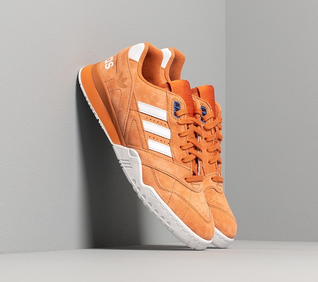 Size 10 - adidas A.R. Trainer Brown for 