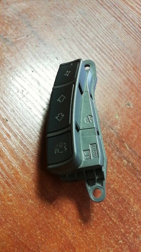 BMW 7ER E65 LENKRADSTEUERTASTEN 6911586