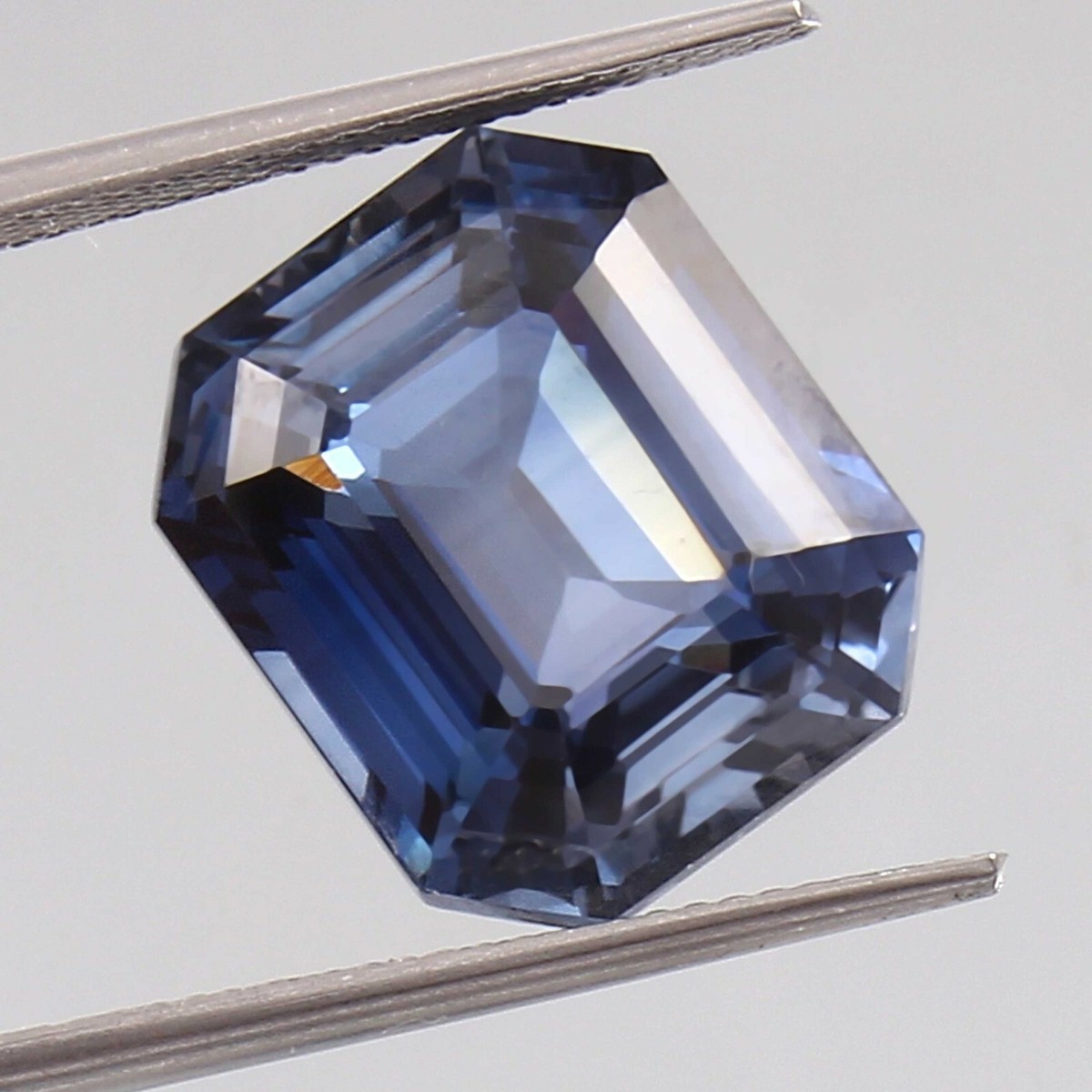 Saphir Bleu Naturel De Ceylan 8,35 Ct - 13x11 Mm Ovale, Non Chauffé, Certifié GDL