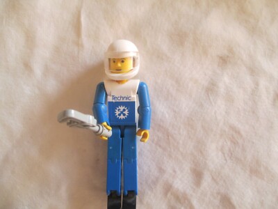LEGO Technic Vintage: Männchen, Figur, Minifigur mit Helm und Werkzeug (2)