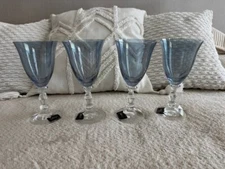 Mikasa Kensington Sapphire Blue Red Vine – Set of 4 (Brand New)