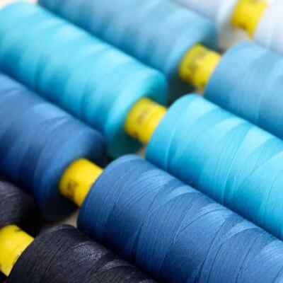 Gutermann Mara 120 Nähgarn Polyester - Blau Mix Hand- und Maschinennähen