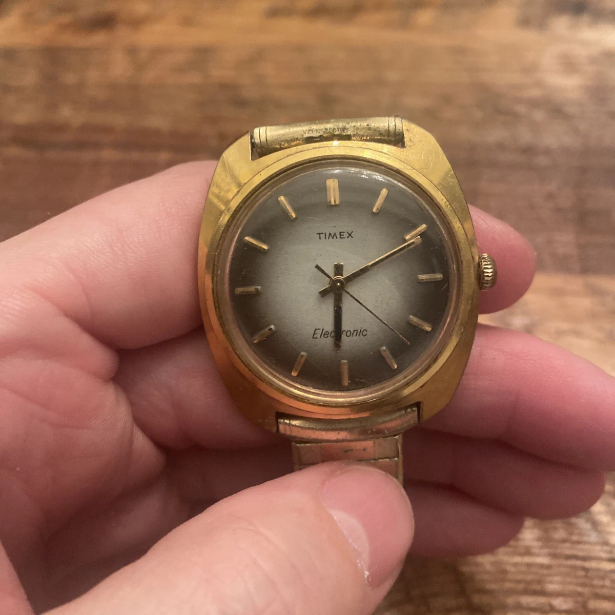 Old timex hot sale electric watch