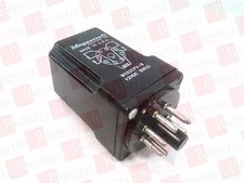 SCHNEIDER ELECTRIC W103CPX-8 / W103CPX8 (NEW NO BOX)