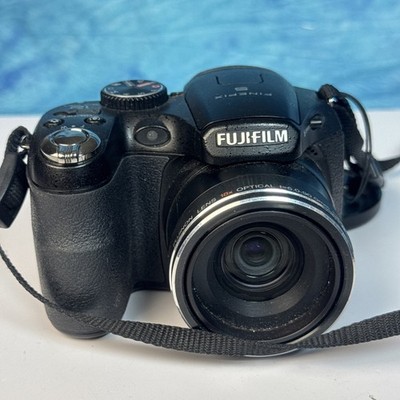 Fujifilm FinePix S Series S1800 12.2MP Digital Camera - Black (E2)