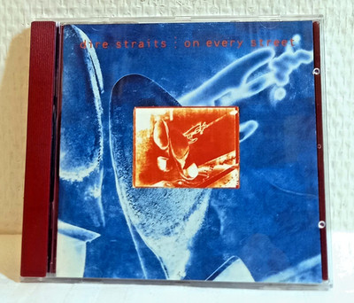 CD DIRE STRAITS - on every street
