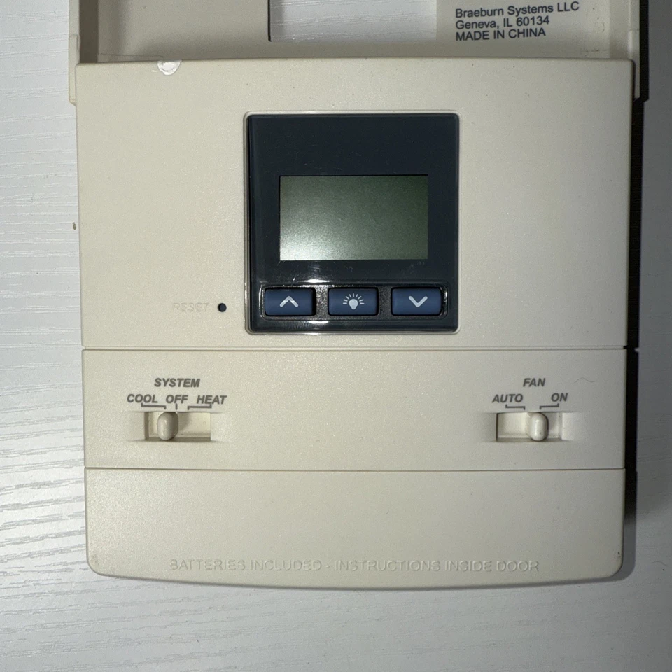 Termostato digital Braeburn 3000 de una sola etapa calor/frío no programable Foto 4 de 4