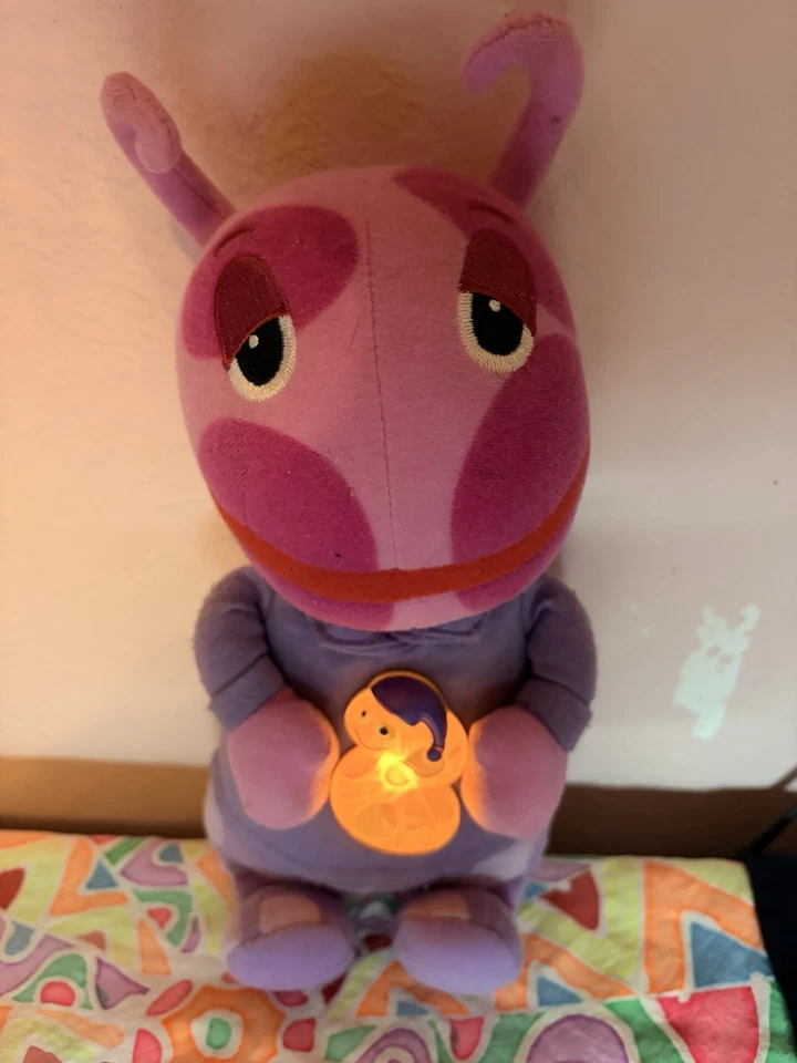 Brinquedo de pelúcia vintage Backyardigans exclusivo Sweet Dreams Talk Sing 12 polegadas 2005 funciona - Imagem 2 de 4