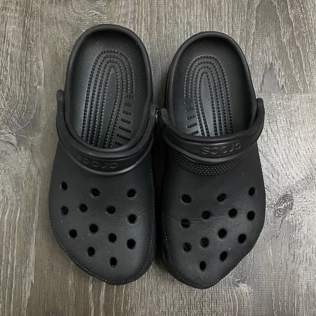 Black crocs top size 5