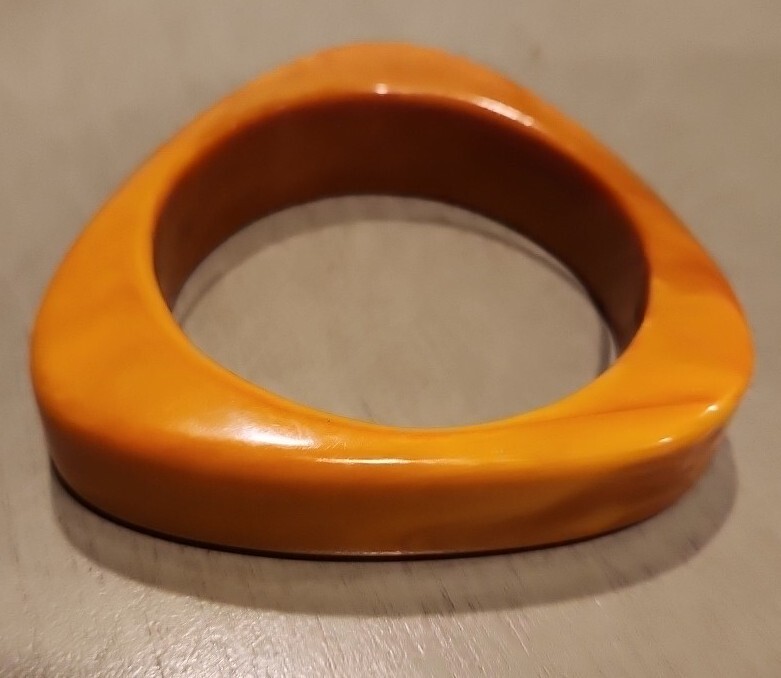 Orange Triangular Bakelite Bangle Bracelet Vintage - image 3