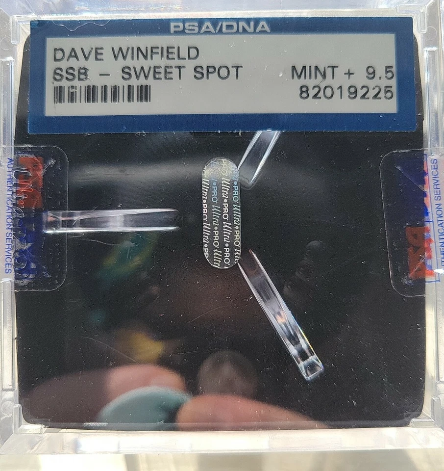 Dave Winfield HOF 2001 Signed OML Baseball PSA Graded 9.5 Mint+ - Image 3 of 3