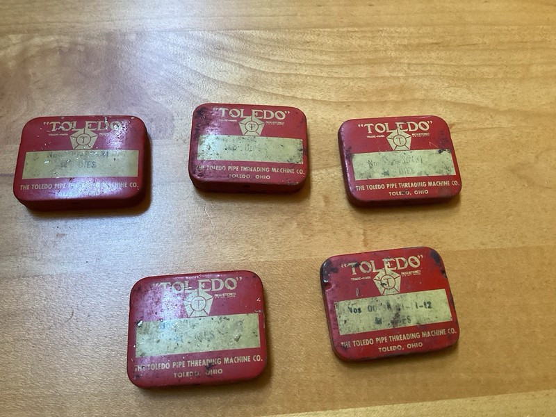 5 Toledo Pipe Threading Dies in Tin 3/4