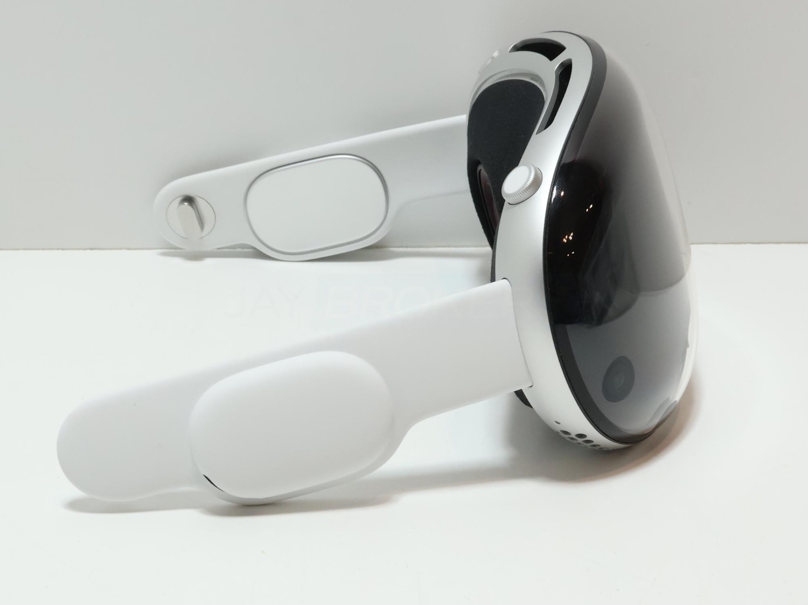 Apple Vision Pro Headset 512GB Spatial Computer (1st Generation) MQL93LL/A Used