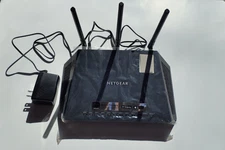 Netgear Nighthawk 48 - 2.4 ghz 5 ghz AC1750 4 port Smart Wifi Router R6400v2 VPN