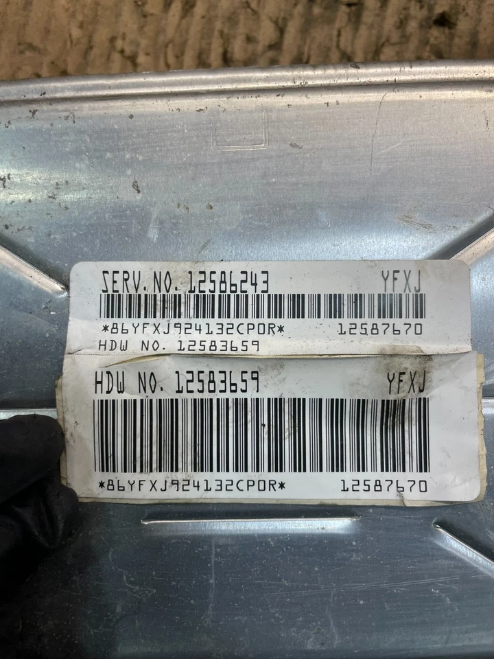 Chevrolet Astro Ecu 2004 unidad de módulo de control del motor Ecm U9154 DG Foto 4 de 4