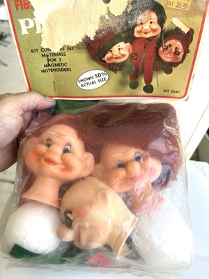 Vintage Fibre Craft Christmas Pixies Magnetic Noteholders Kit 2581 Unopened